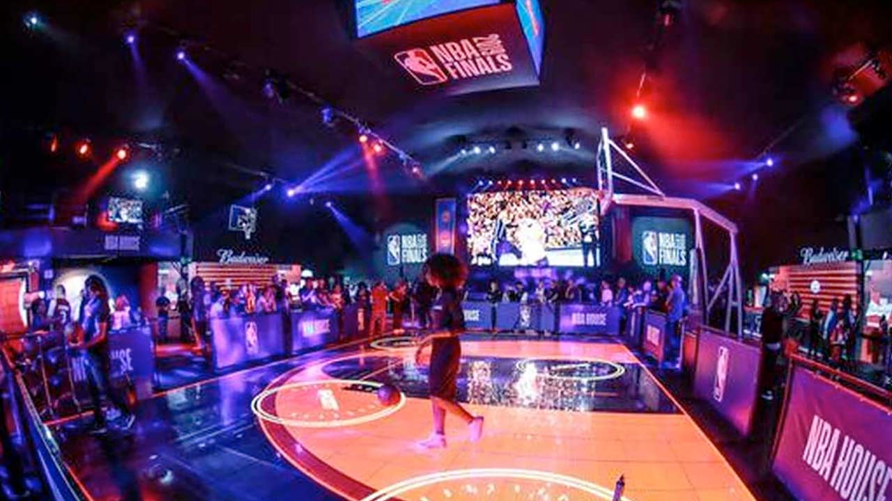 NBA House Primeiro lote esgota e mais ingressos já estão a venda