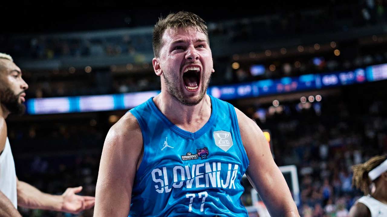 Doncic marque 47 points alors que la Slovénie bat la France à l’EuroBasket