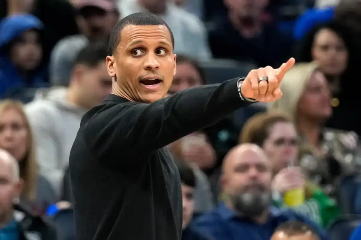 Técnico do Celtics e o jogador do Nets Nic Claxton são multados pela NBA