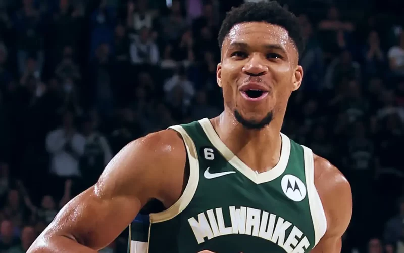 Bucks bate Hawks e garante vaga na final da NBA Cup