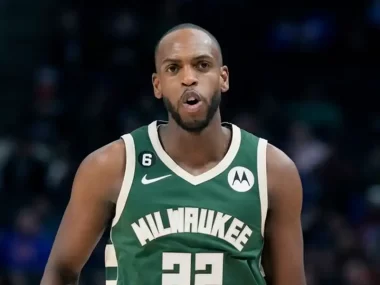 Por que Middleton não é mais titular dos Bucks? Entenda!