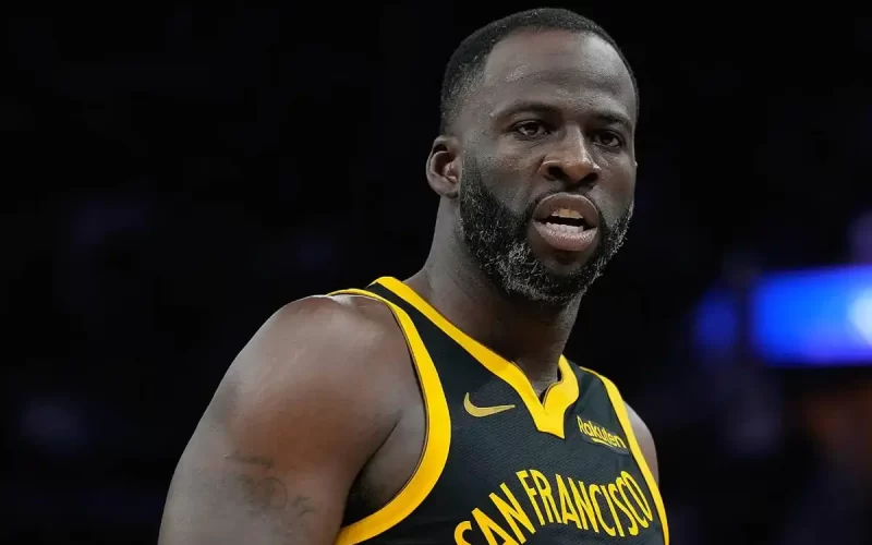 Steve Kerr toma decisão surpreendente sobre Draymond Green