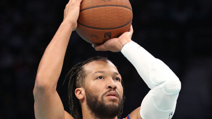 Knicks vence Hornets com 31 pontos de Brunson na Copa NBA