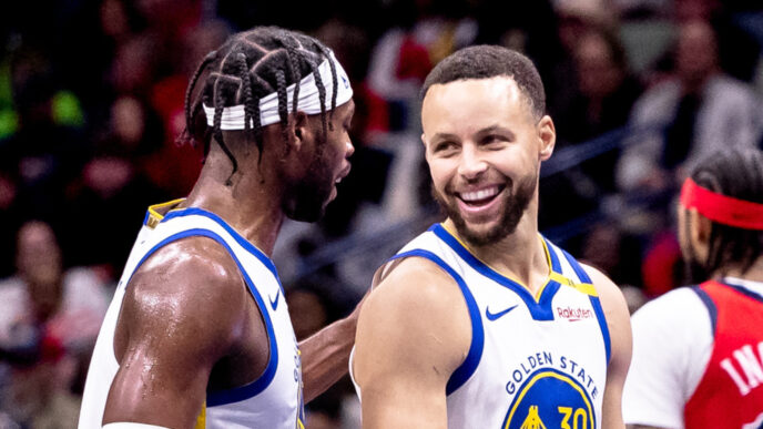 Warriors se torna o primeiro time a garantir vaga nas quartas de final da Copa da NBA