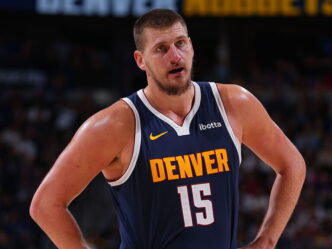 Jokic volta ao Nuggets na derrota para o Mavericks após perder 3 jogos