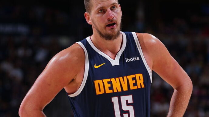 Jokic volta ao Nuggets na derrota para o Mavericks após perder 3 jogos