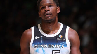 Edwards busca respostas: Wolves não têm identidade