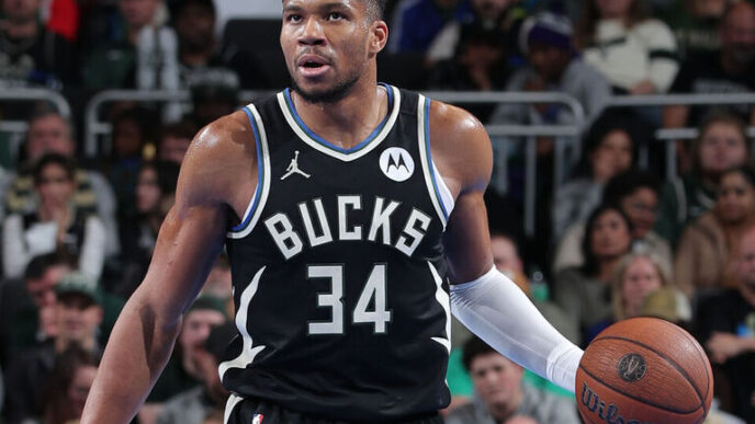 Bucks sofre, mas bate o Magic e avança para a semifinal da NBA Cup