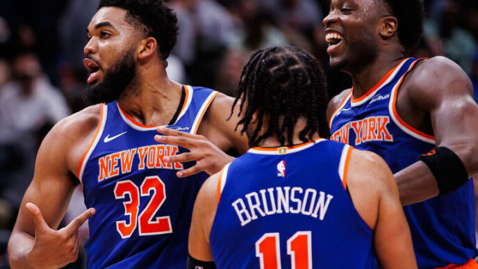 Knicks bate Raptors em grande noite de Towns e Brunson