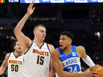 Giannis e Jokic lideram votação inicial para o All-Star Game