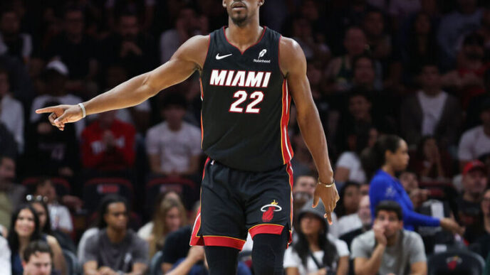 Heat suspende Butler por dois jogos por insubordinação