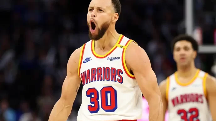 Steph Curry mostra liderança e rebate críticas ao Warriors