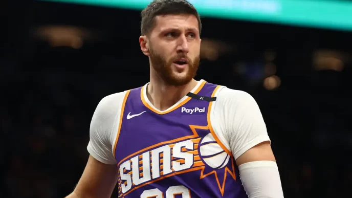 Nurkic: Difícil de entender por que não estou titular no Suns