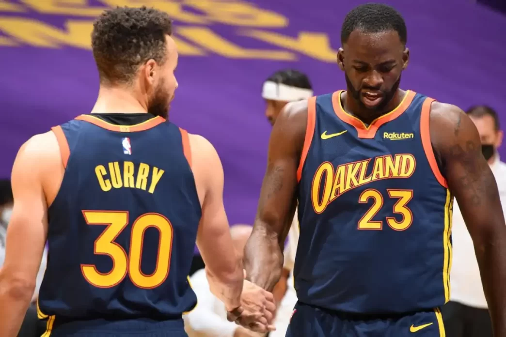 Curry e Green juntos em uma última corrida por mais um título ao Warriors