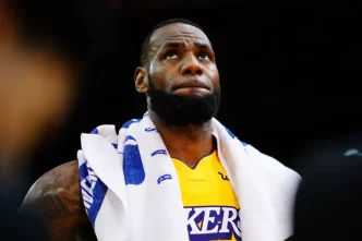 LeBron James não tem interesse em troca e jogará ao lado de Doncic no Lakers